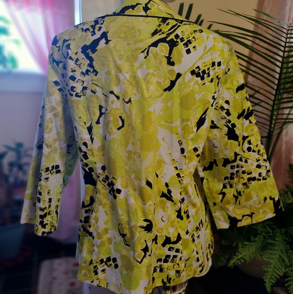 Open Front Jacket - Picture 4 of 9